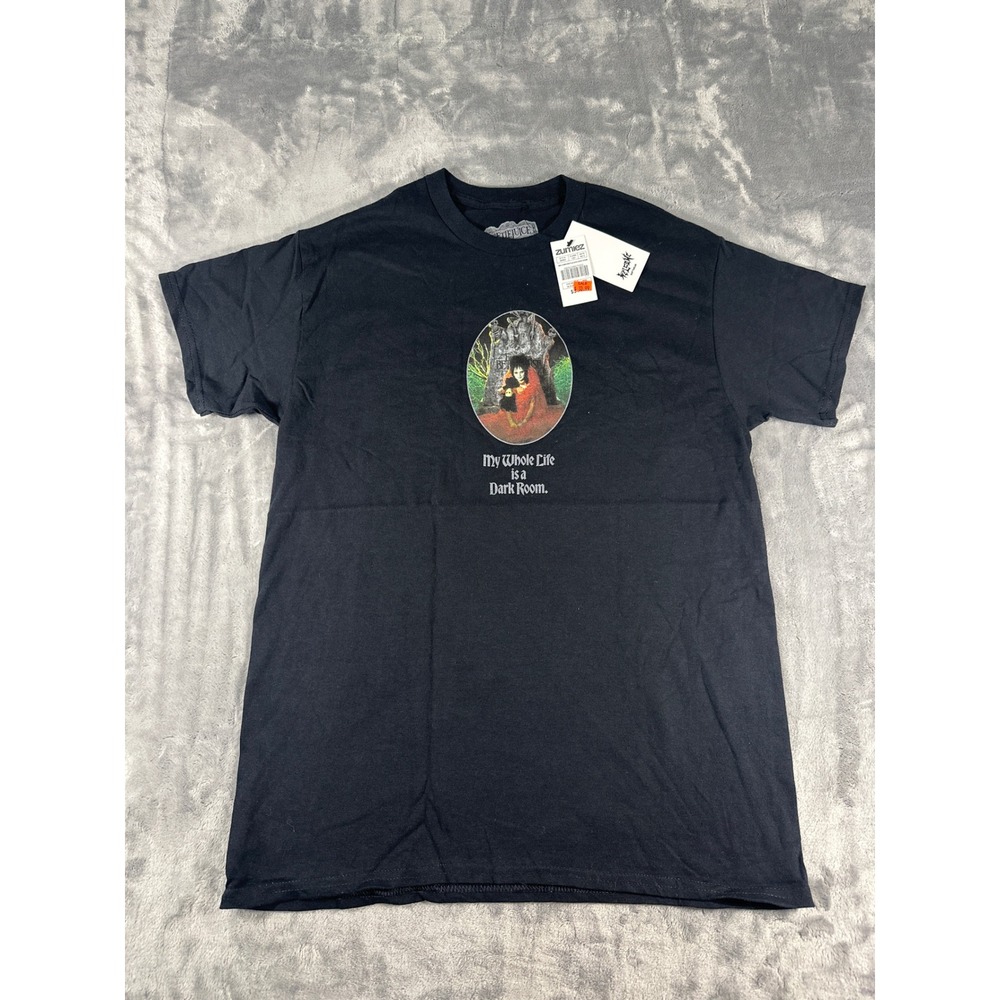 Welcome Skateboards Beetlejuice Lydia Deetz Dark Room T-Shirt Mens Medium‎ Black